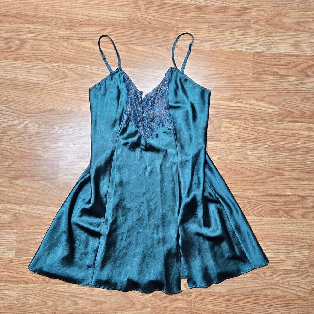 Victoria Secret Vintage Women's Green Lacey Dress